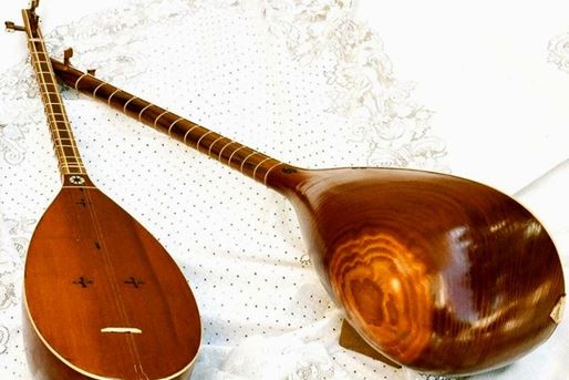 قوپوز، یار دیرین عاشیق‌های آذربایجان