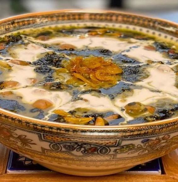 بازدید از ایران بدون امتحان کردن آش رشته کامل نیست!