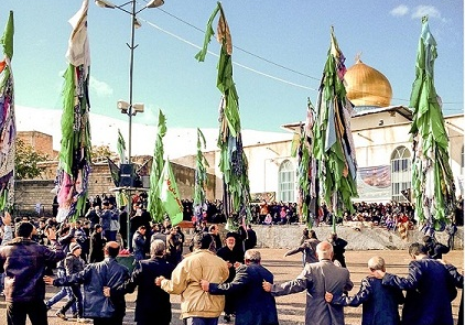 آیین علم‌گردانی روستای سیه‌سران، ادای احترام به شهدای آزادمرد کربلا