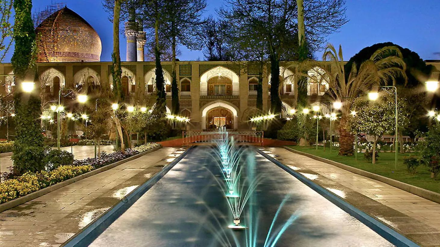 هتل عباسی اصفهان، نمایشگاه هنر و معماری ایرانی