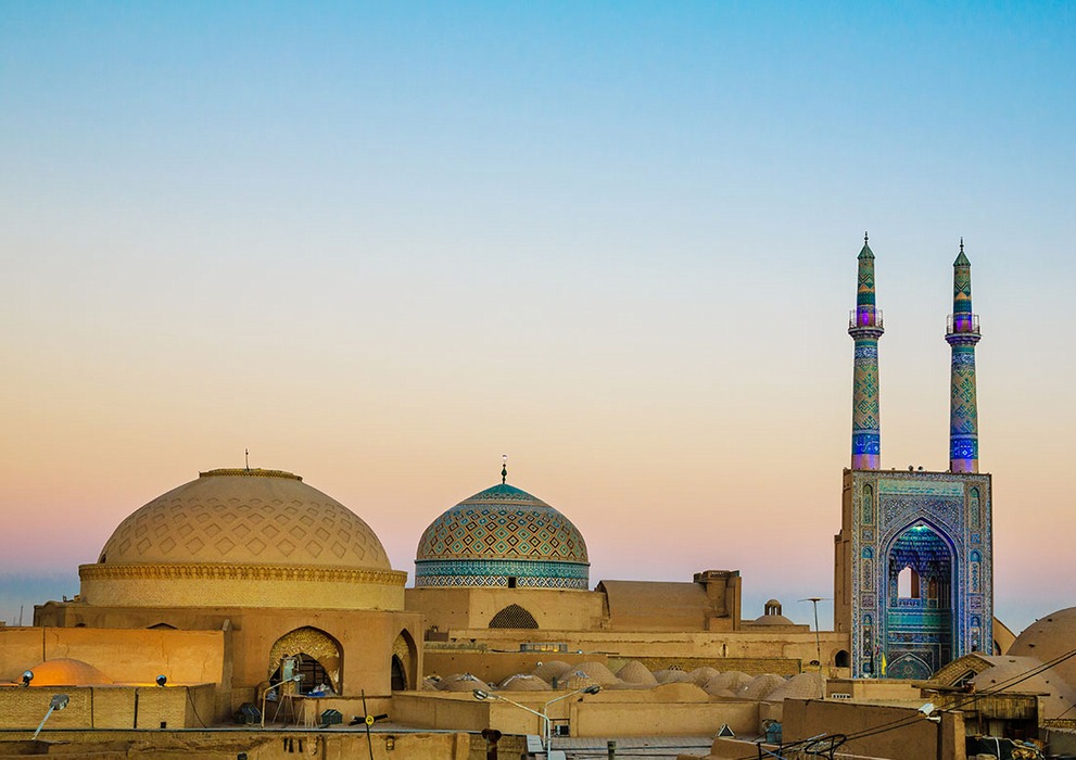 مسجد جامع یزد: مناره‌های آسمانی