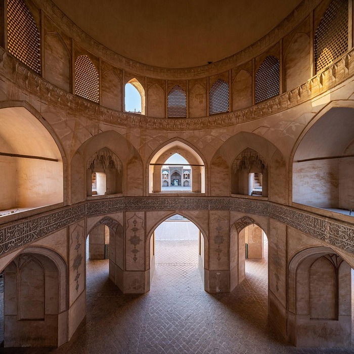 Yeganehtours.com_Kashan_Aghabozorg_Mosque_24