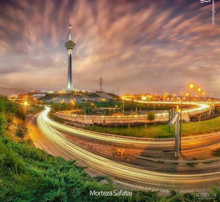 nody-تصویری-از-برج-آزادی-میلاد-یک-قاب-عکس-1729452258