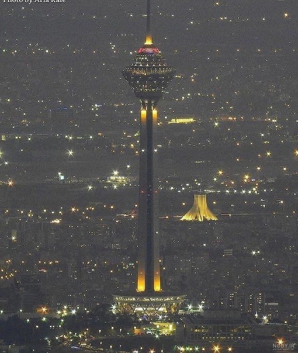 nody-زیبایی-برج-میلاد-تاریکی-شب-تهران-عکس-1729452257