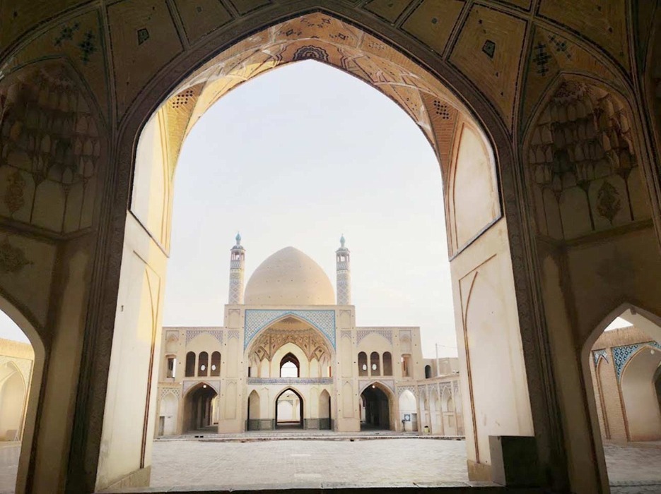 عناصر-مدرسه-آقابزرگ
