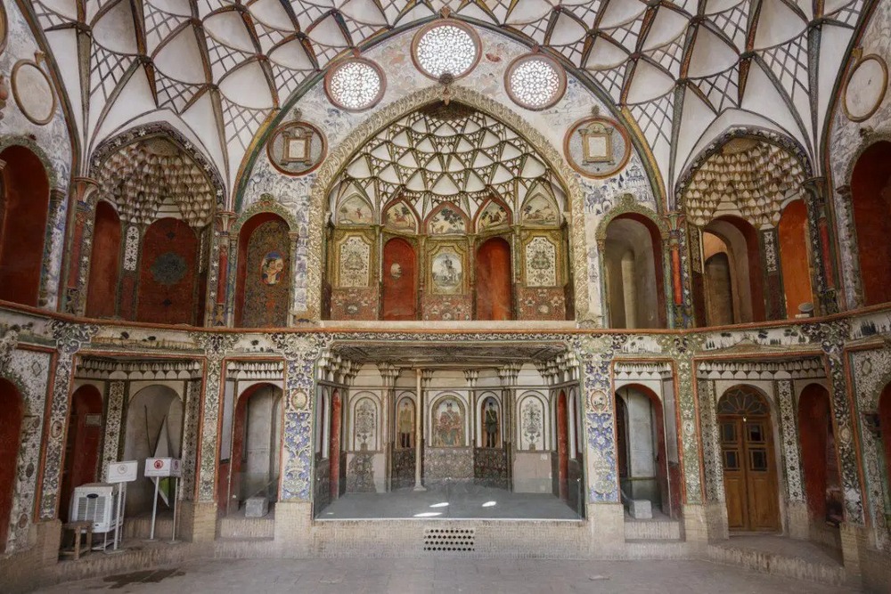 معماری-خانه-بروجردیها