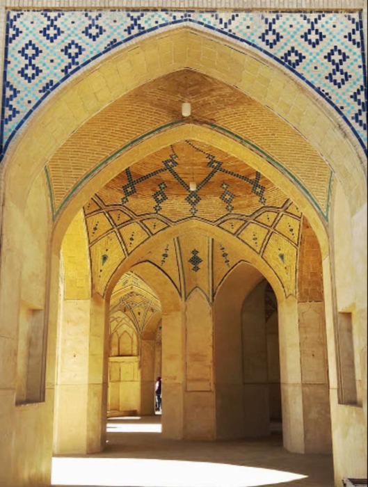 معماری-مدرسه-آقابزرگ